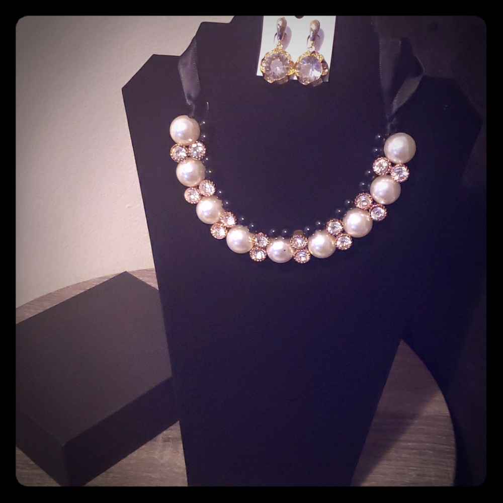 NIB Black/Pearl/Gold Rhinestone Necklace/Earrings